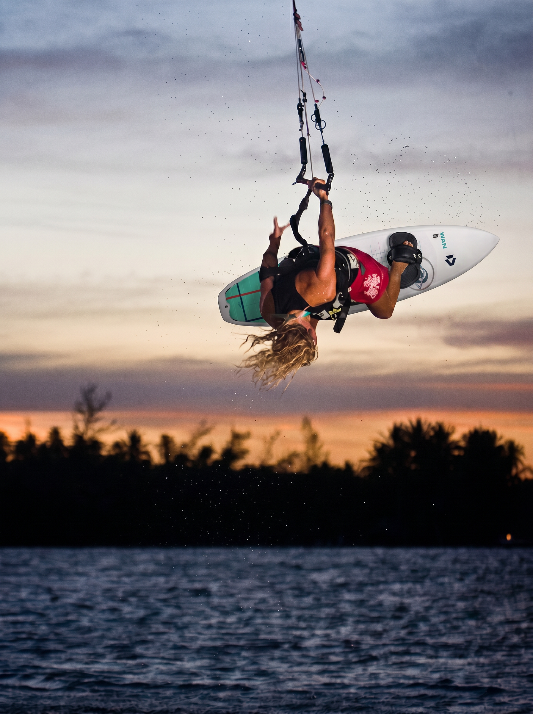 DIWAVE Storm Control | Tabla de Kitesurf Avanzada para Máximo Control - Imagen 4